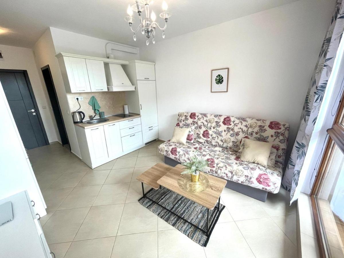 Destination Bulgaria 2000 Cascadas Private Summer Family Apartments Napospart Kültér fotó