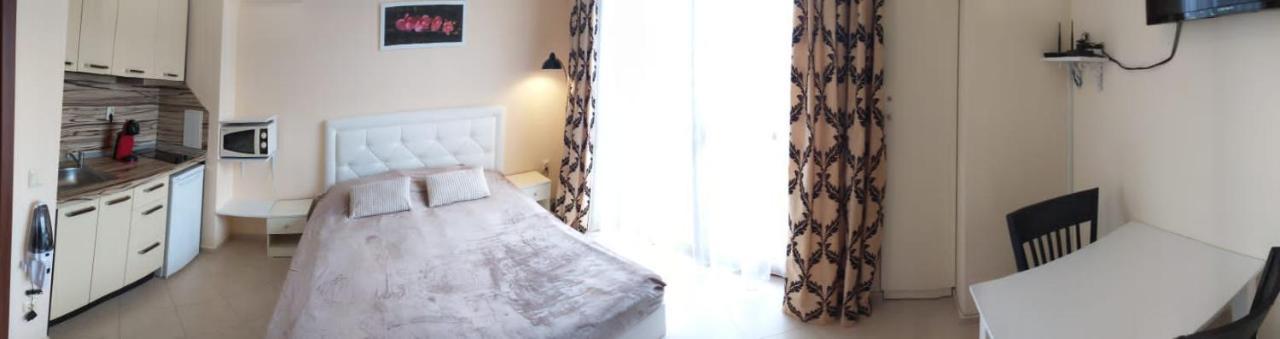 Destination Bulgaria 2000 Cascadas Private Summer Family Apartments Napospart Kültér fotó